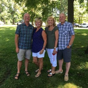 Meet your Posher, Sharon